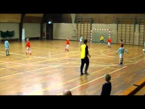 17-12-2011 Finale Kerstzaalvoetbaltoernooi Vesta F1-SVH39 F1.flv