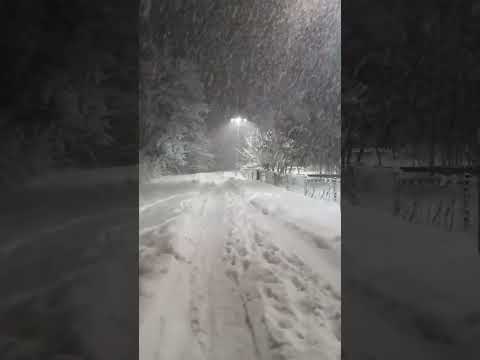 4K HDR Snowy Village - Peaceful Snowing at Dusk - Winter in Bulgaria - Relaxing Snowfall Video