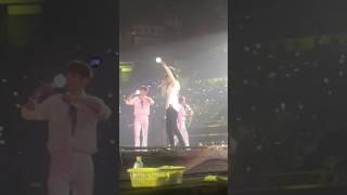 Download lagu [김서라-VID] 170402 EXO - TENDER LOVE . THE EXO'RDIUM IN SINGAPORE mp3
