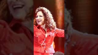renacer.                   Gloria Estefan