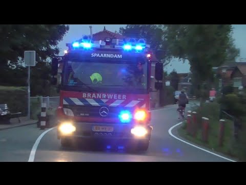 Brandweer Spaarndam en Haarlem West met spoed naar een woningbrand in Haarlem-Noord