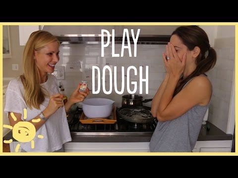 DIY | Perfect Homemade Play Dough Recipe
