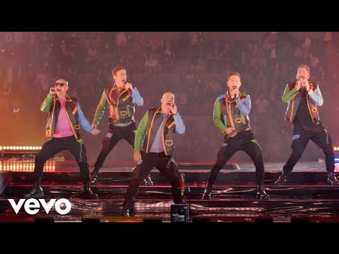 90´s Pop Tour - 40 Grados (En Vivo) ft. Magneto