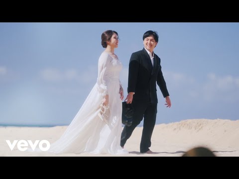 Tiara Andini, Arsy Widianto - Lagu Pernikahan Kita (Official Music Video)