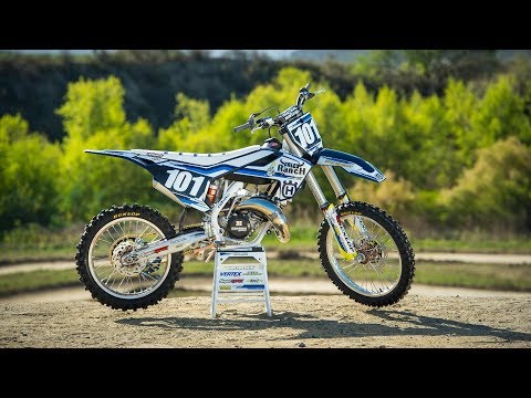 Racer X Films: Garage Build 2018 Husqvarna TC 125