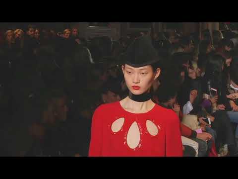 Andrew Gn Paris Woman FW18-19