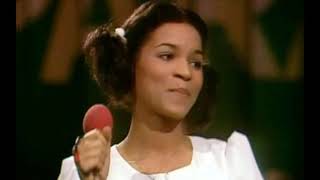 Du-Ich Brauche Was Und Das Bist Du  -   Ramona 1978