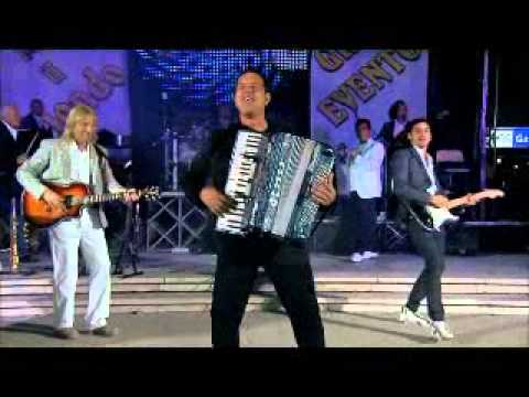 CASABLANCA eseguito dalla fisarmonica di Walter Giannarelli