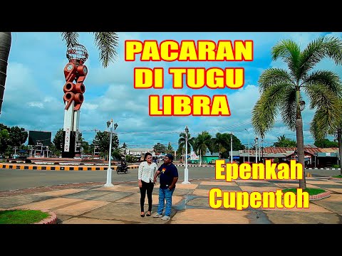 epen-cupen-pacaran-di-tugu-libra