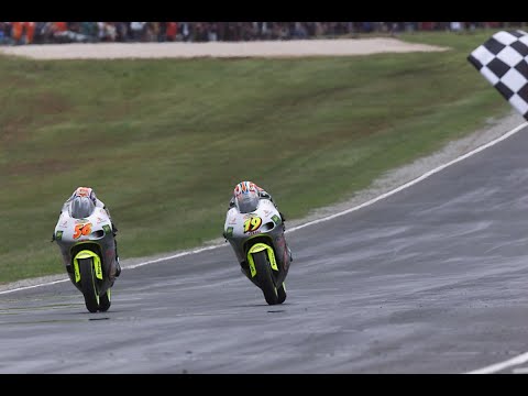 GP250: Olivier Jacque vs. Shinya Nakano (Phillip Island 2000)
