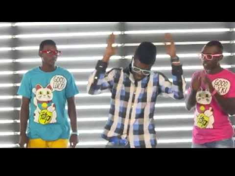 Francis Boy ft Puto Angolano & Sana - La Familia