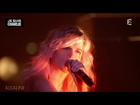 Alcaline, le Mag : HollySiz - The Fall en live