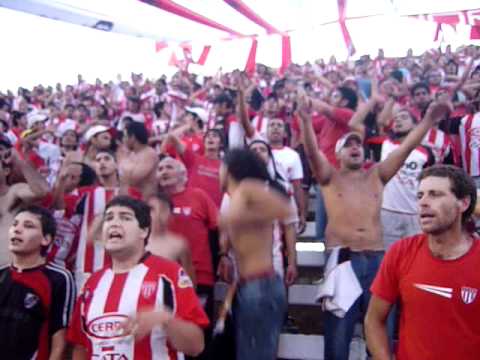 "Vamos chacarerooo vamos a ganar!!! LOS LEONES DEL ESTE" Barra: Los Leones del Este &bull; Club: San Martín de Mendoza