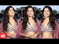Uff पटाखा Vinali Bhatnagar Looks Mesmerizing In Deep Neck Outfit At The Kapil Sharma Show