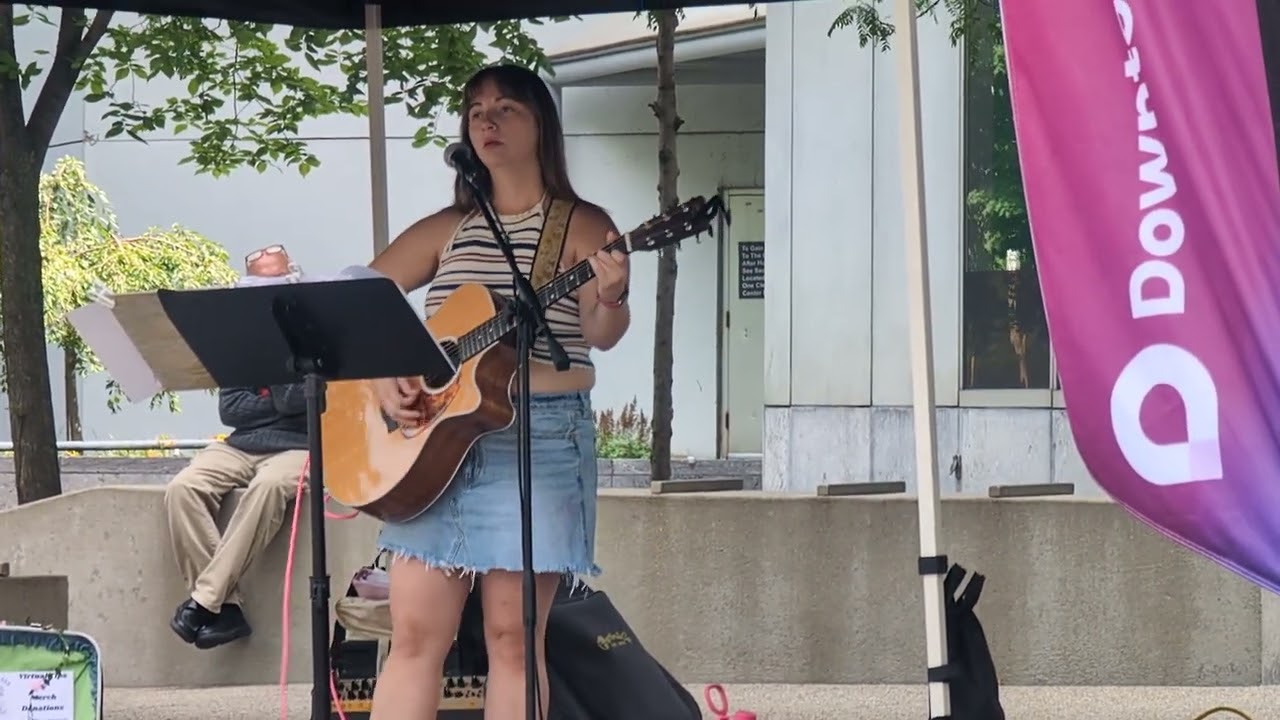 Promotional video thumbnail 3 for Lea Marra