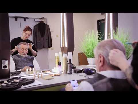 Der Speisenzusteller des Wiener Roten Kreuzes: Vengolino (Peter Rapp)