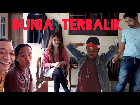 Ada Naray yang centil di ciraos dunia terbalik