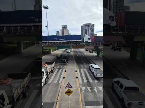Time lapse de tránsito en las avenidas General Paz y Libertador, Núñez, Buenos Aires, Argentina