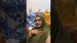 Download lagu TIKTOK JILBAB CANTIK ULVA RIANI RATU TIK TOK 2021(1) mp3