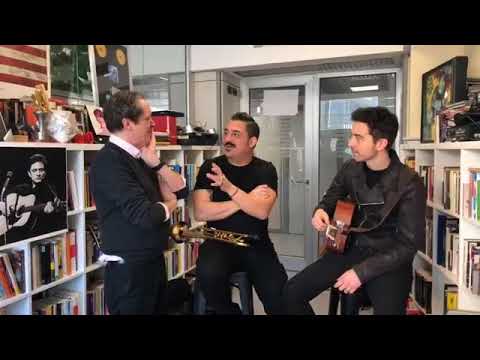 Diodato and Roy Paci perform "Adesso" live on Repubblica.