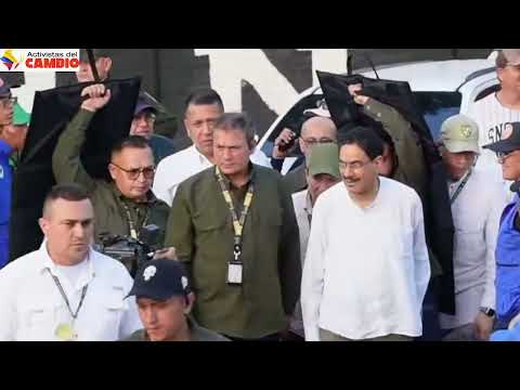 Entrada de Iván Cepeda a la tarima en Cúcuta y palabras de Wally