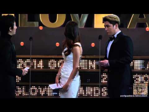 141209 골든글러브 시상식 1루수 시상 AOA 설현 직캠