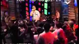 Download lagu Nidji-Biarlah (LIVE) mp3
