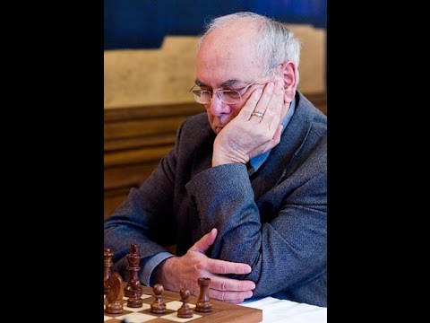 Kako iskoristiti kritični momenat u partiji i napasti  - PORTISCH vs BERGER  - Damin gambit   # 1023