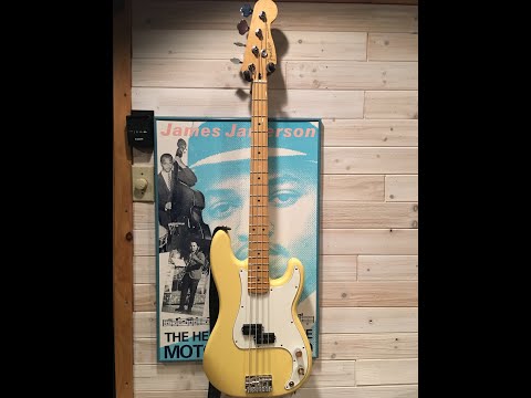 "Summer Time" performed on the Fender "Player" P Bass, Buttercream Yellow