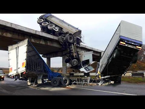 Dangerous idiots Truck Driving Skills - Traffic Disasters - Trucks & Excavator Fails Compilation