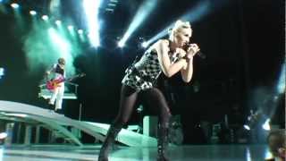 No Doubt - "Just A Girl" (Live)