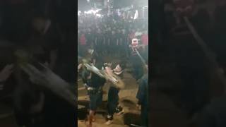 Download lagu PENONTON KENA PUKUL PEMAIN JARANAN WAKTU LEWAT #jaranan #jarandor #kidalan #entahsiapayangsalah mp3 Download lagu PENONTON KENA PUKUL PEMAIN JARANAN WAKTU LEWAT #jaranan #jarandor #kidalan #entahsiapayangsalah mp3