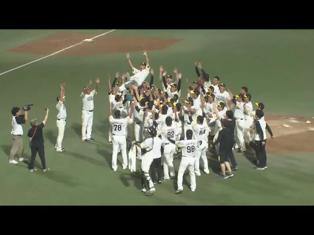 【ファーム】就任2年目でウエスタン・リーグ優勝に導いたホークス・小久保裕紀二軍監督の胴上げ!!  2023年9月29日 福岡ソフトバンクホークス 対 中日ドラゴンズ