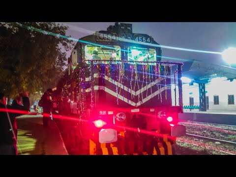 || First Arrival! 125 Up Lasani Express with New Rake & GEU-20-4554 at Sialkot ||