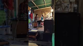 Download lagu Menemukanmu Seventeen Live Cover @ Cak Kreebo Cafe Ft Wahyu Music mp3