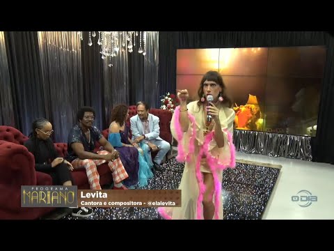 A cantora e compositora Levita se apresenta no Programa Mariano 29 04 2023