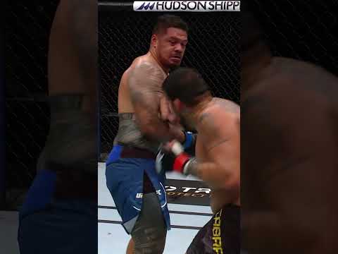 𝐖𝐇𝐄𝐍 𝐇𝐄𝐀𝐕𝐘𝐖𝐄𝐈𝐆𝐇𝐓𝐒 𝐃𝐄𝐂𝐈𝐃𝐄 𝐓𝐎 𝐓𝐇𝐑𝐎𝐖 𝐃𝐎𝐖𝐍!💥 #UFCPerth #UFCIndia #UFC