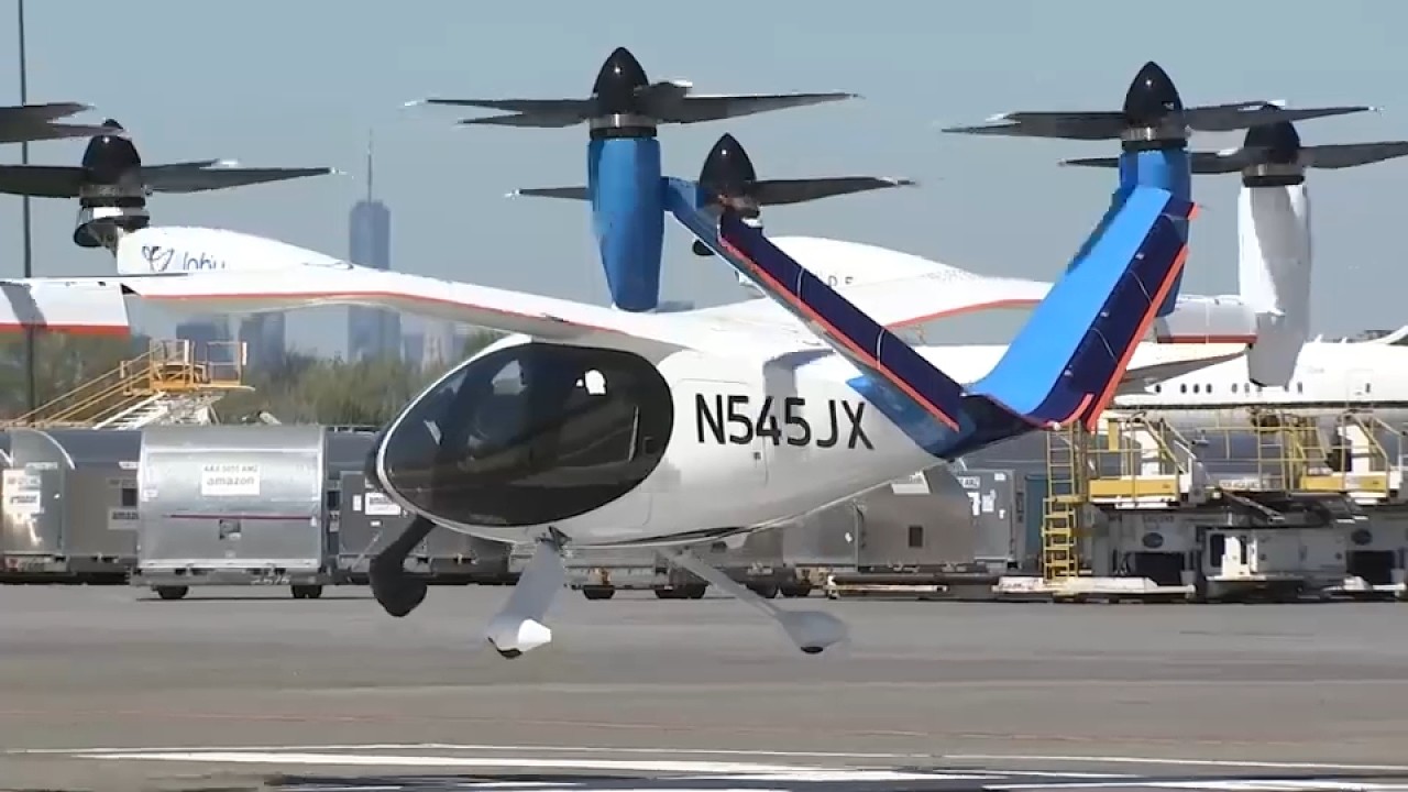 Electric air taxis take flight in New York City