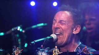 BRUCE SPRINGSTEEN - TRAPPED (live Madrid 2016 multicam)