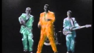 Fine Young Cannibals - Suspicious Minds 1985 www.thegroovewithcharleshightower.com