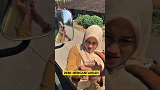 Download lagu momen haru ketika istri driver truck nganter uang untuk suaminya ‼️‼️ #driver #truck #istri #haru mp3