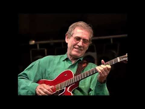 Chet Atkins -- Medley
