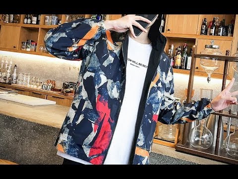 Мужская куртка ветровка с капюшоном и принтом