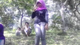 Download lagu bladust aku yang mengerti mp3