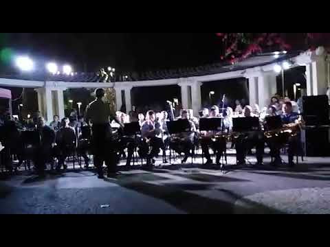 Banda do 4°bis  e  banda  da Polícia  militar