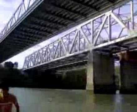 bridge jumping 20m into water