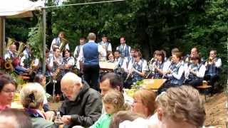 preview picture of video 'Muziekkapelle Kirnbach (Schwarzwald) tijdens Imkerfeest'