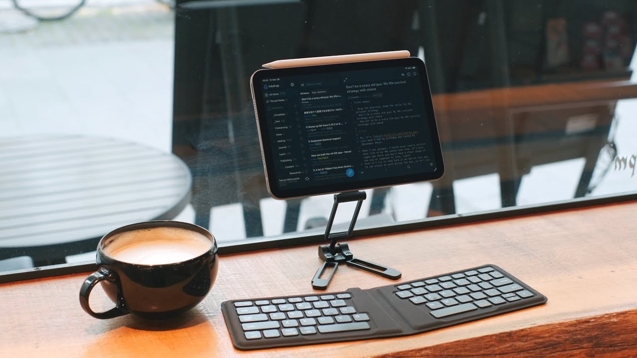 I hacked a MagSafe stand for my iPad mini blogging setup