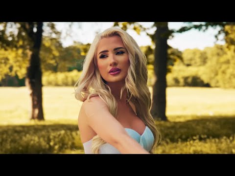 Claudia Puican - Sa uit grija si oftatul [Videoclip Oficial] 2023