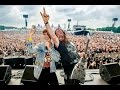 Sofie speelt gitaar op het hoofdpodium van Graspop!
